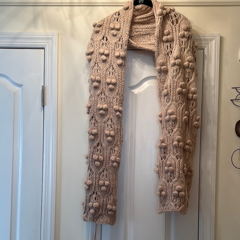 Chunky Knit Scarf in Tan